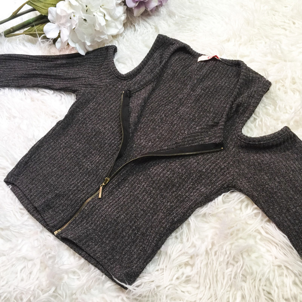 🔥SALE! Dark Grey Crop Top With Zipper